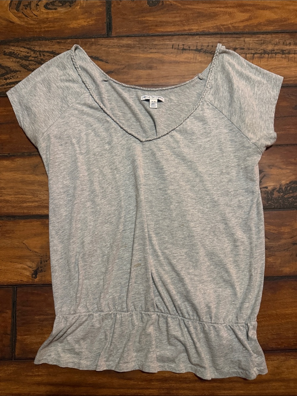 American Eagle Outfitters Light Heathered Gray V-Neck Short Sleeve Top